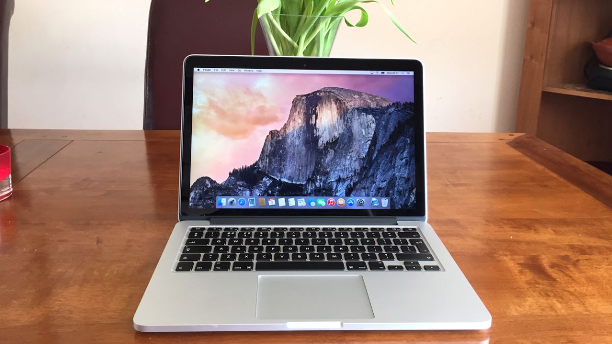 Apple 13-inch MacBook Pro with Retina display (early 2015)