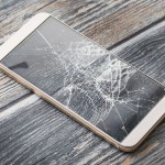 shattered_phone_screen_source_istock_credit_scyther5-470-75.jpg