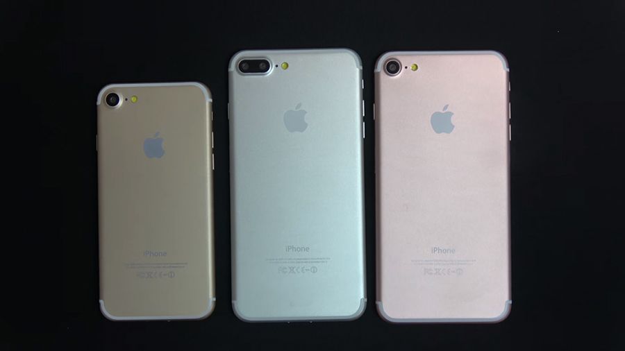 three-iphones-470-75.jpg