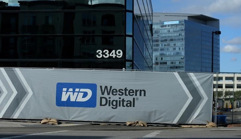 FILE PHOTO: A Western Digital office building under construction is shown in Irvine, California, U.S., January 24, 2017.   REUTERS/Mike Blake/File Photo
