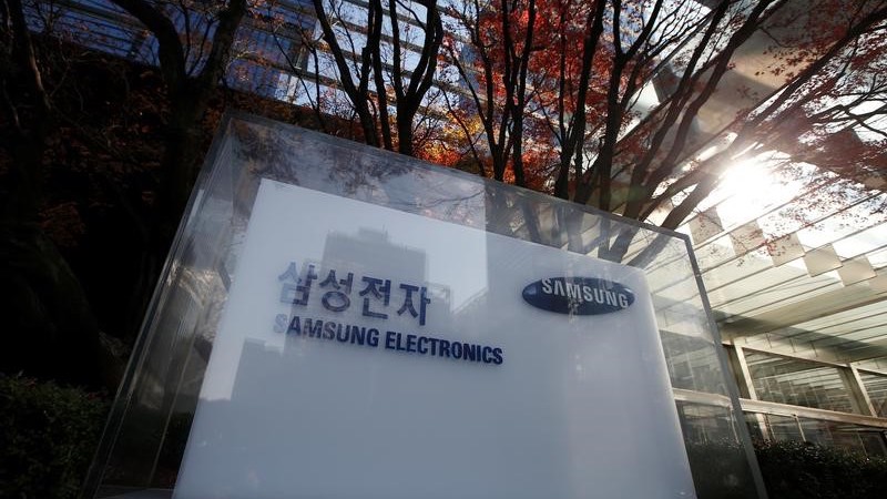 The logo of Samsung Electronics is seen at its headquarters in Seoul, South Korea, November 29, 2016.  REUTERS/Kim Hong-Ji