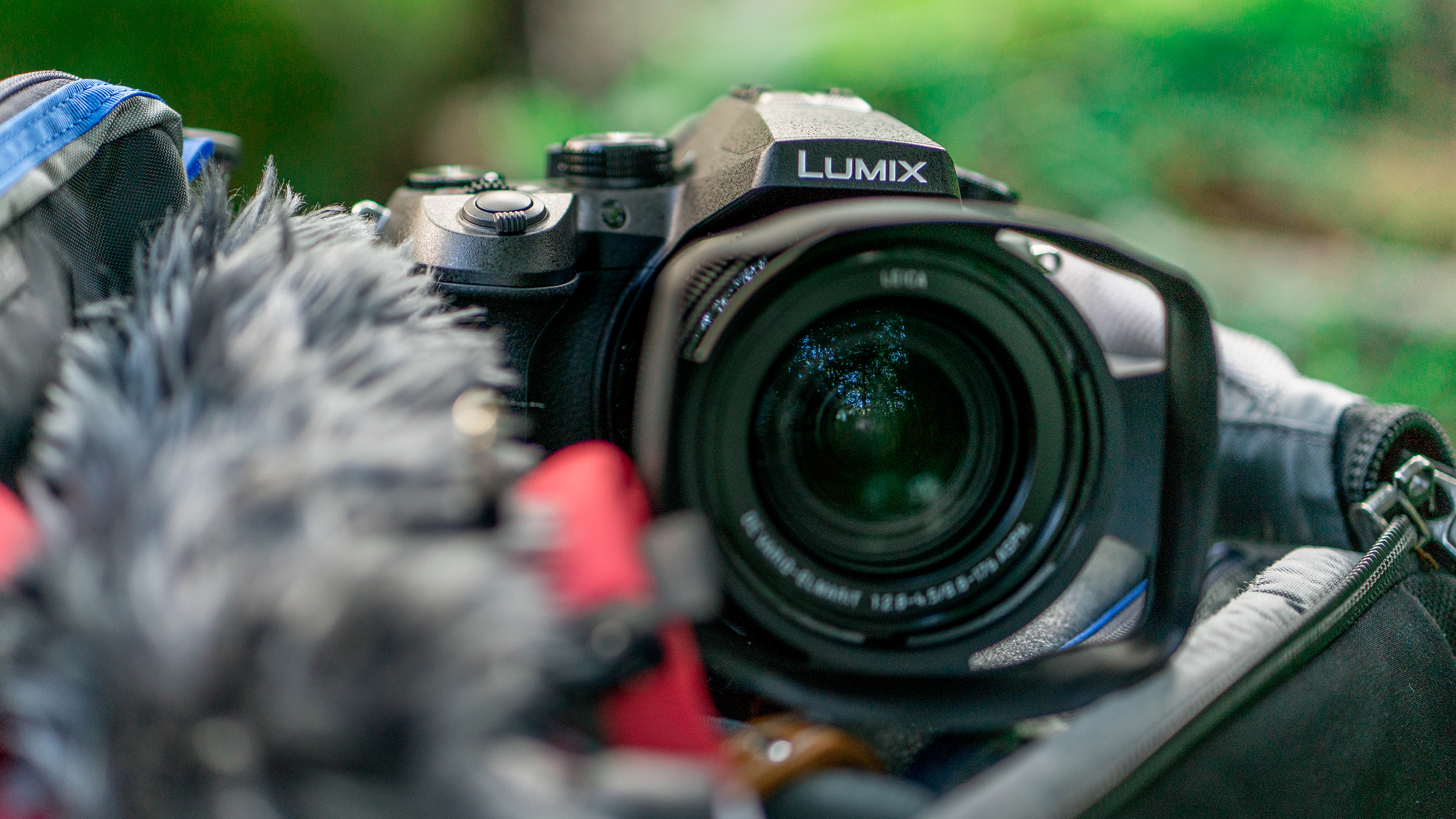 Best compact camera: Panasonic Lumix FZ2000