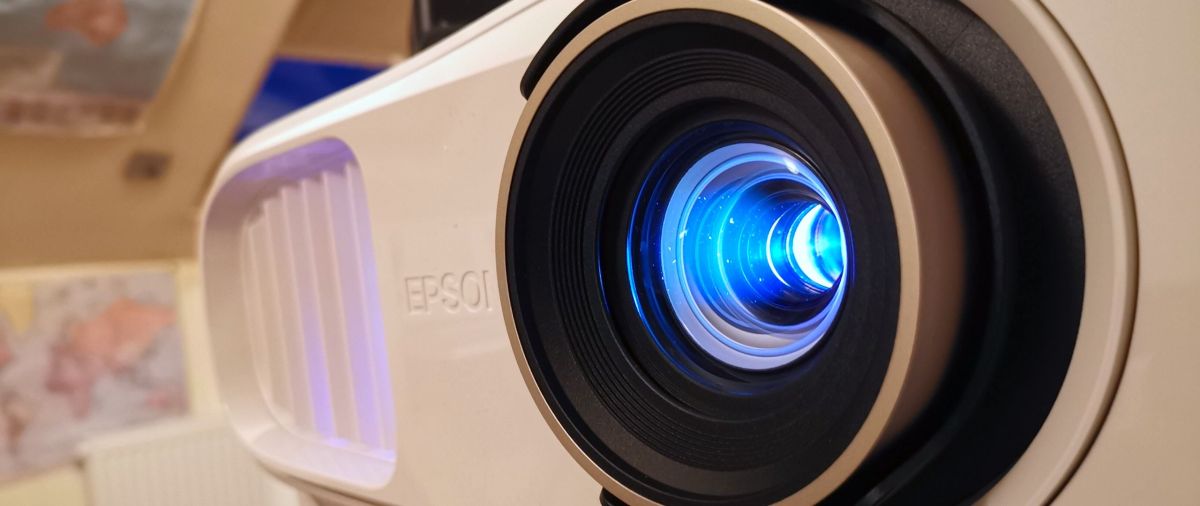 Epson Home Cinema 3800 / EH-TW7100 review