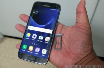Samsung Galaxy S7 hands-on video gives a closer look at design and TouchWiz UI