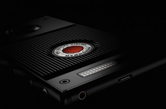 Red’s Hydrogen One phone with a holographic display will launch this summer