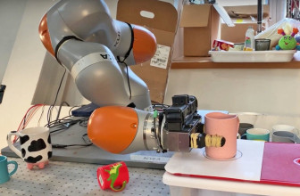 Robot brain teaches machines to pick up objects they haven’t seen before