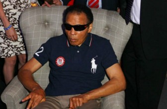 Boxing legend Muhammad Ali dies at 74, social media flooded with condolences for the champion