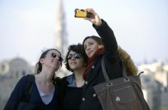 Hooked to selfies? See yourself in normal photo first